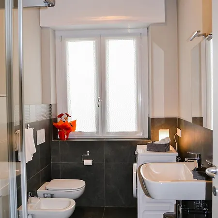 Via Brennero 5 *